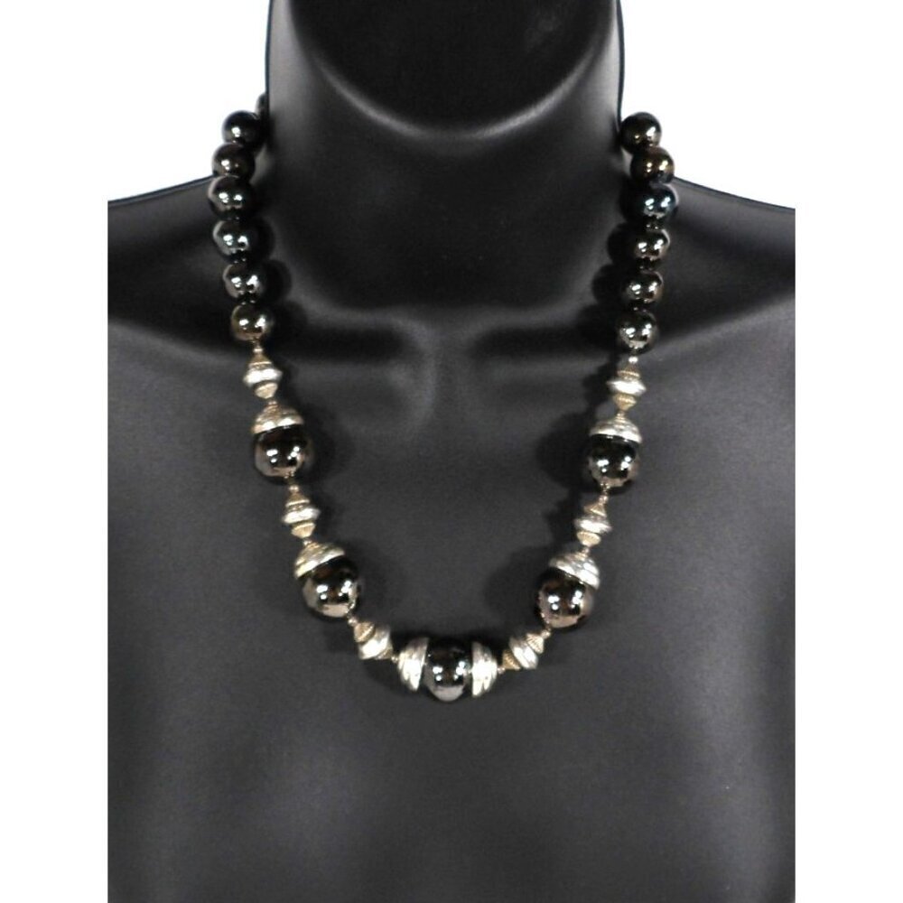 Vintage silver tone necklace with larger brown glass beads 18" adjustable